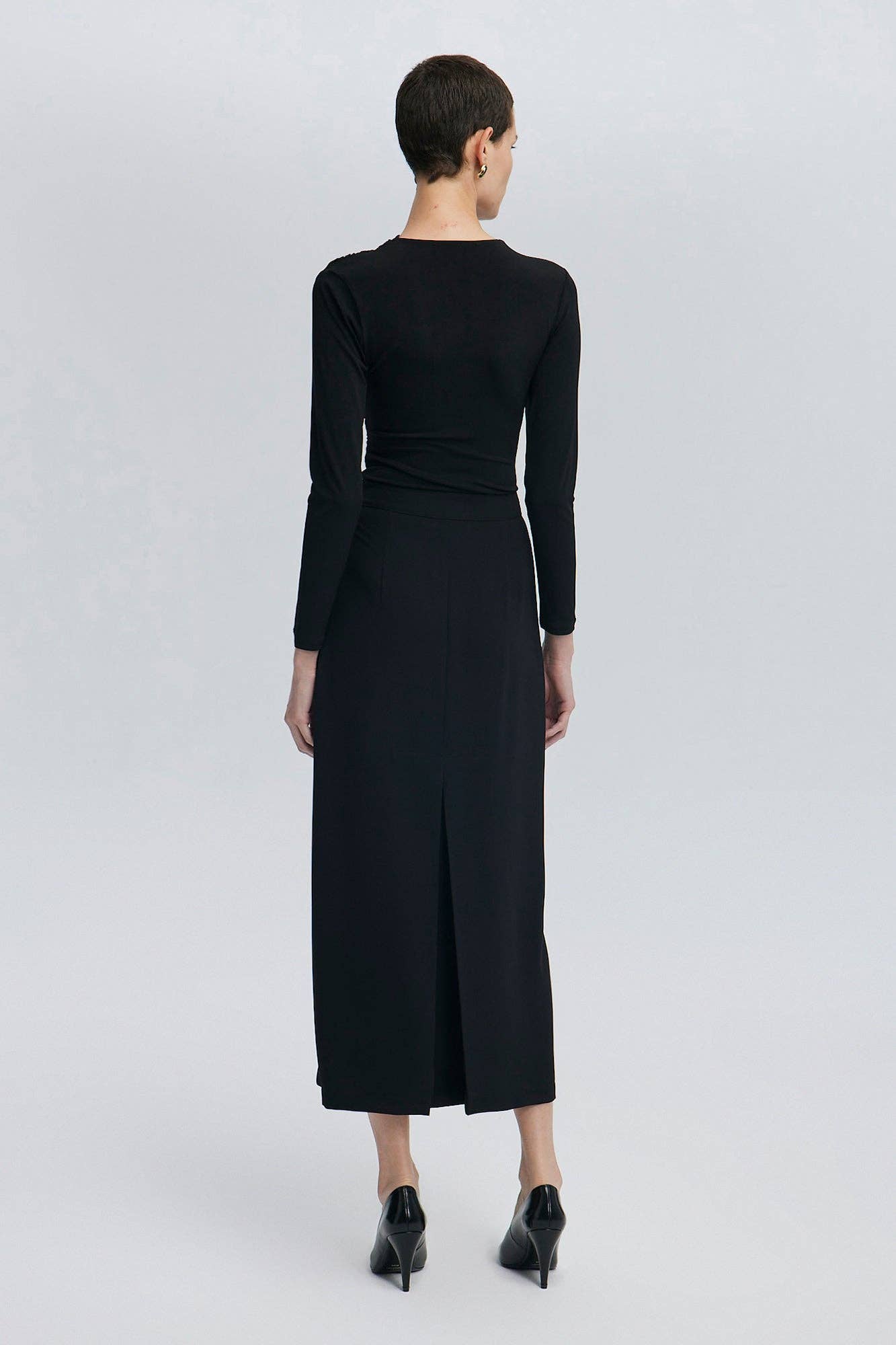 GOLD BUTTONED CREPE SKIRT