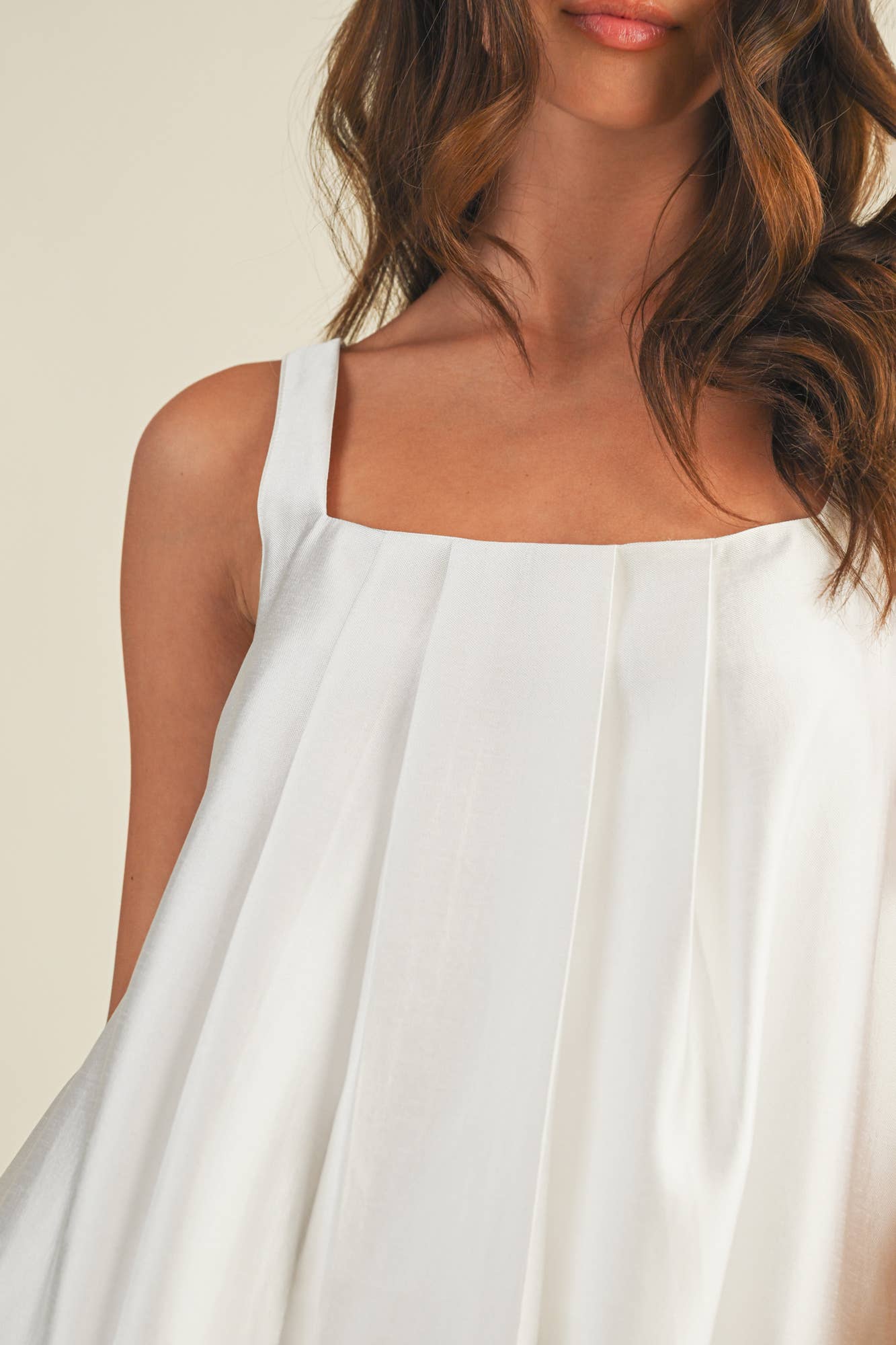 SLEEVELESS BUBBLE HEM DRESS