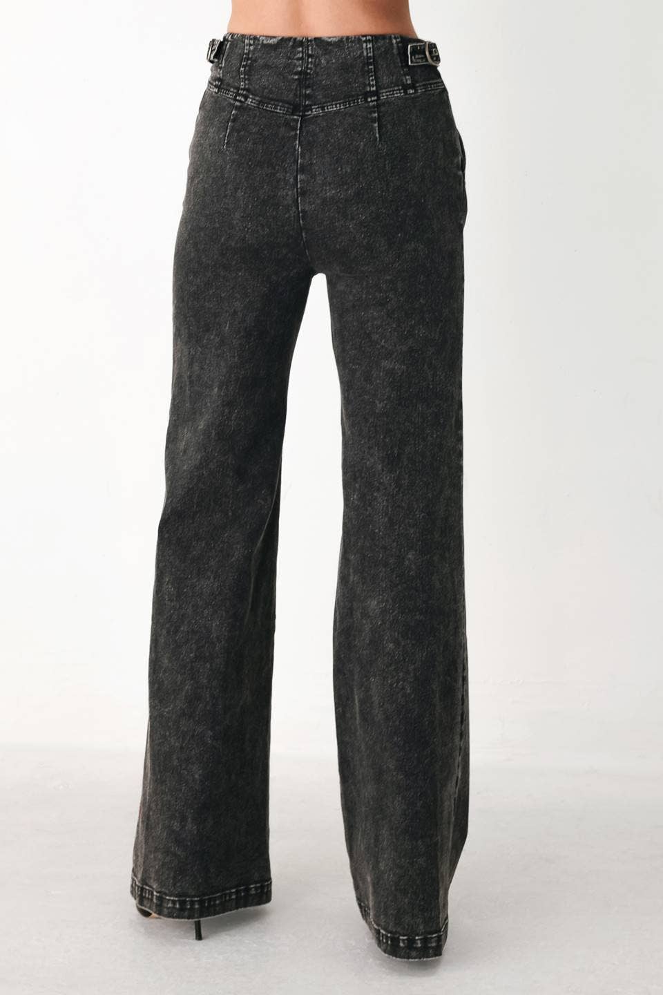 A washed denim pant - FP2447