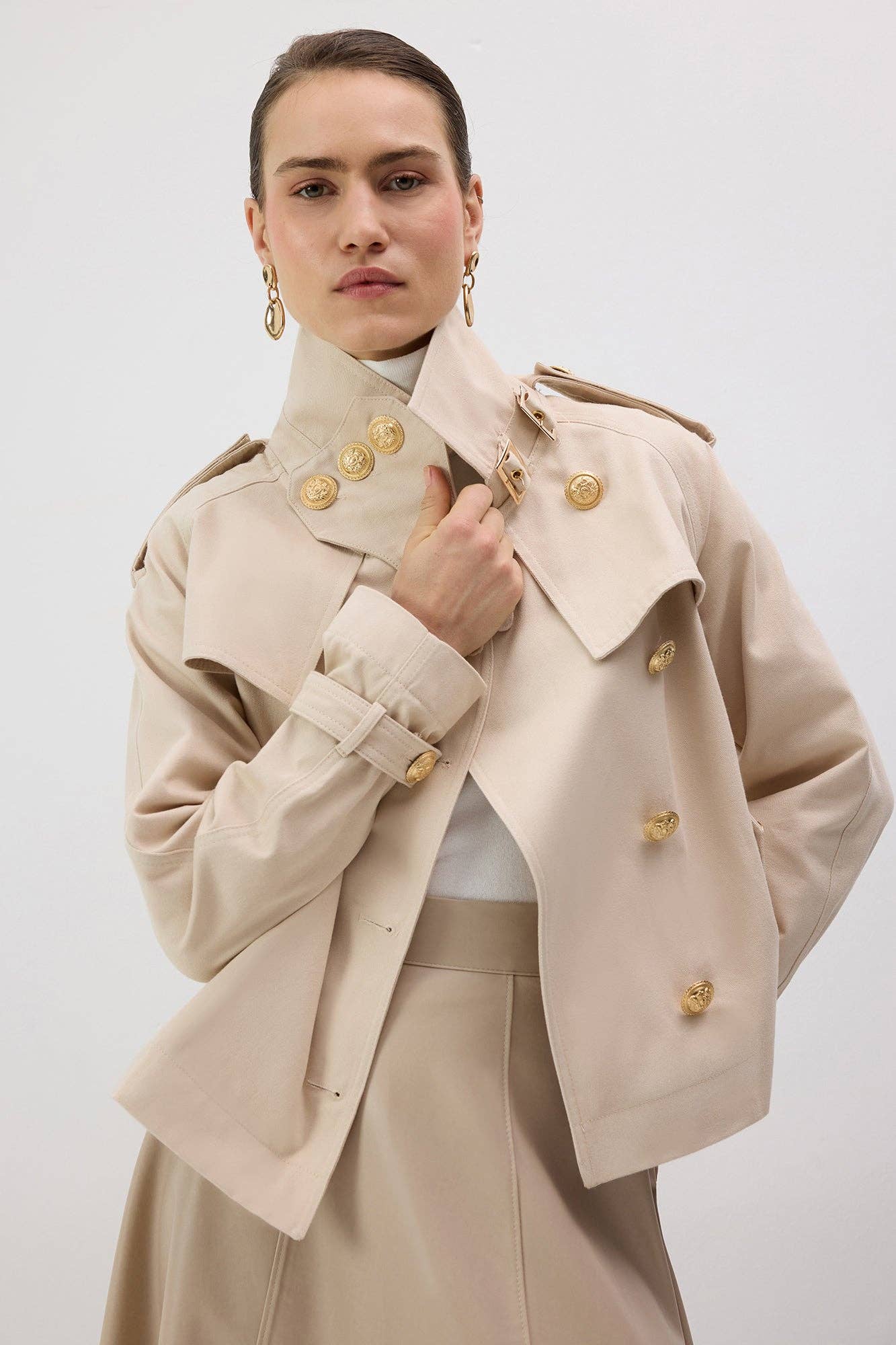 SHORT BELTED DOUBLE BREASTED TRENCH COAT