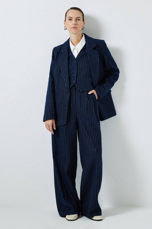 STRIPED 3-PIECE SUIT