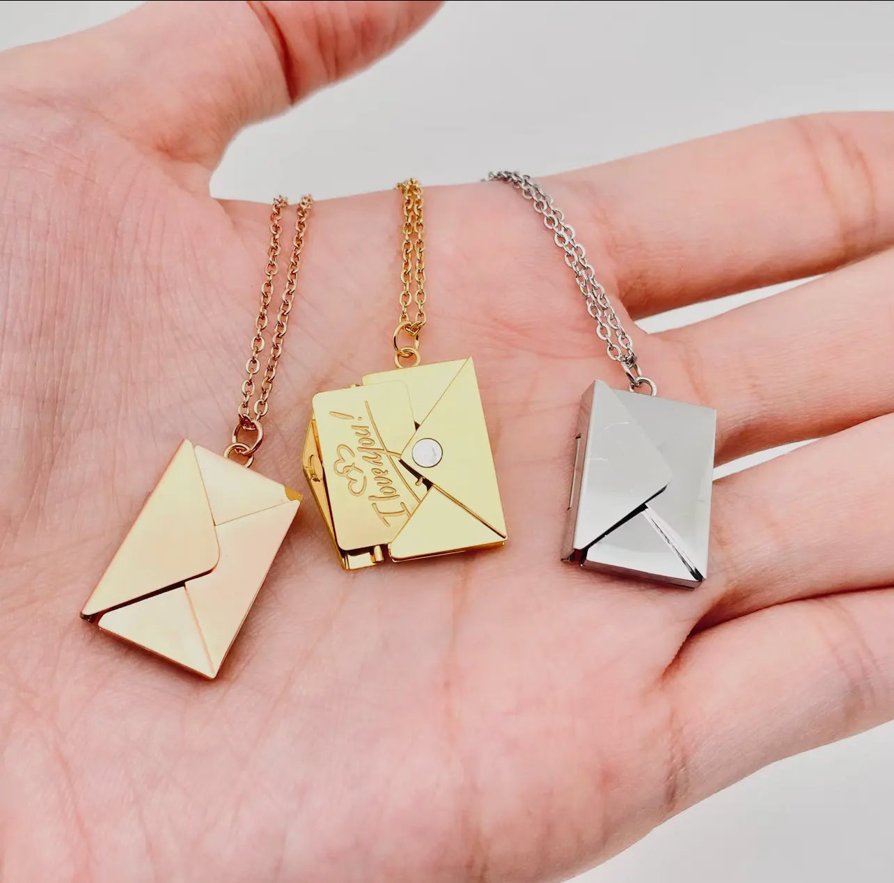 "I Love You" Openable Envelope Necklace