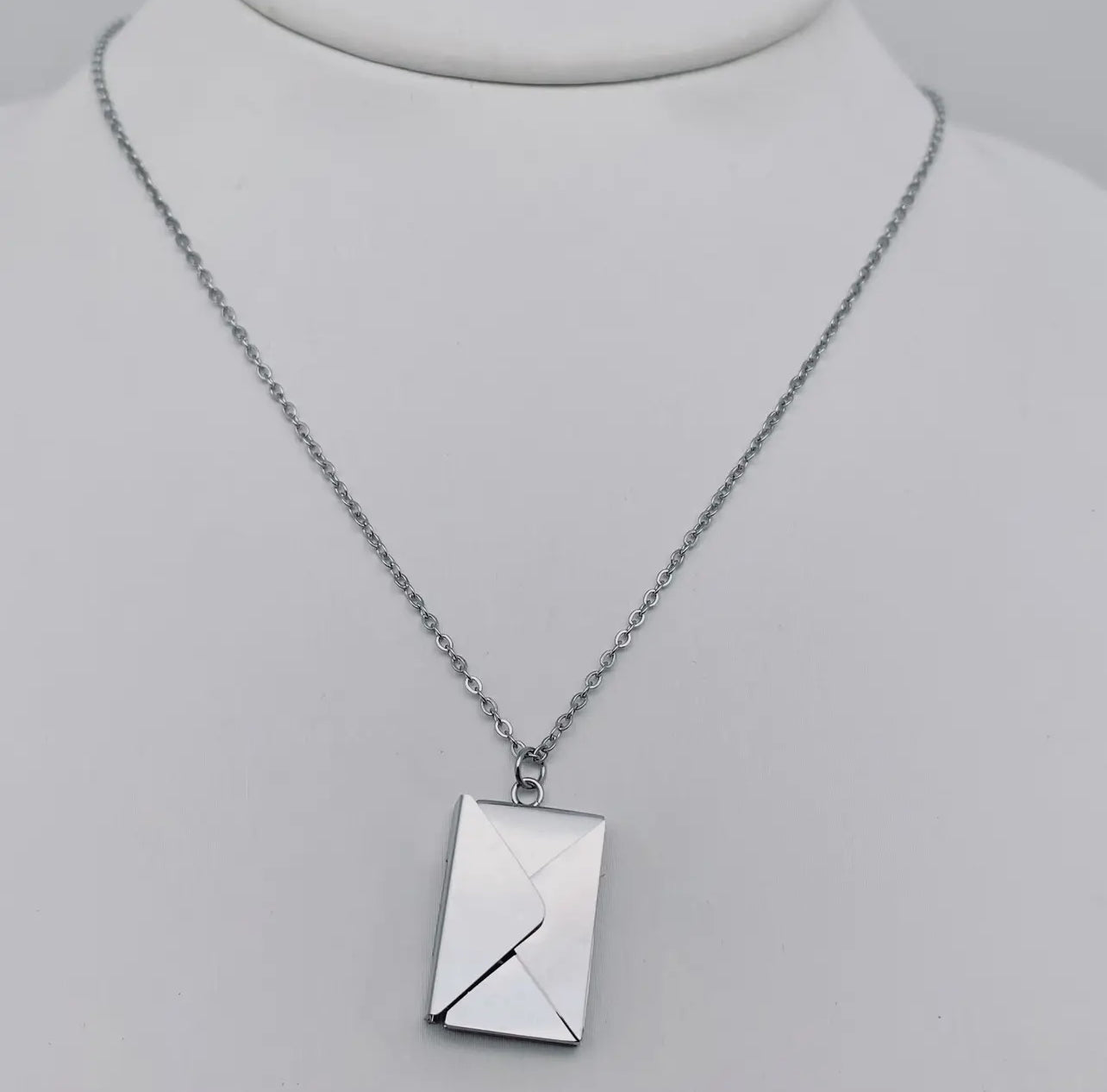 "I Love You" Openable Envelope Necklace