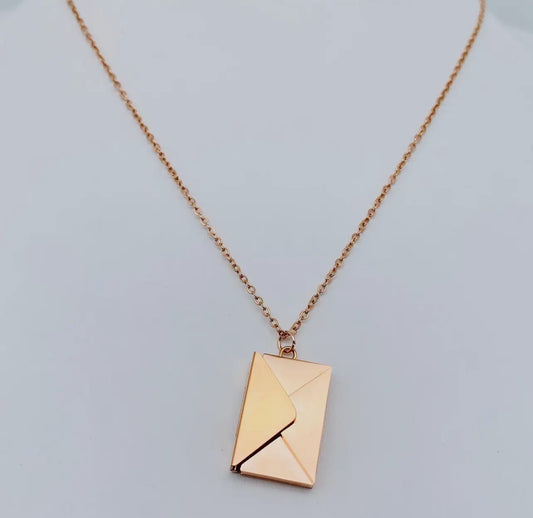 "I Love You" Openable Envelope Necklace
