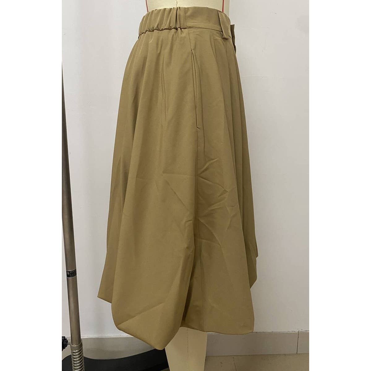 Ovrsized Front Pleats And Baggy Balloon Trouser