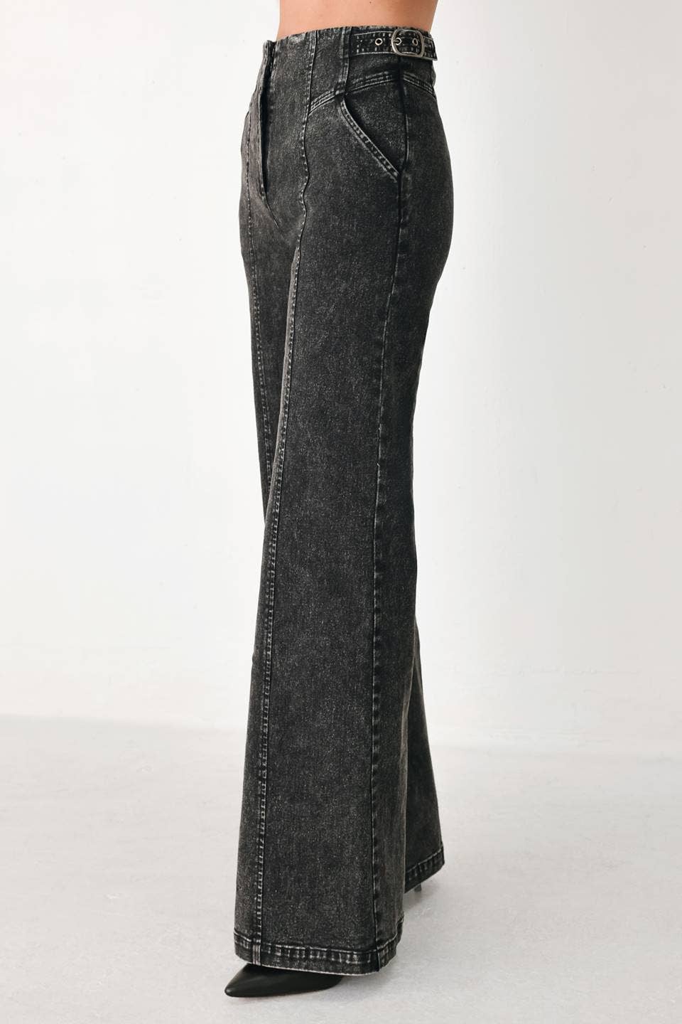 A washed denim pant - FP2447