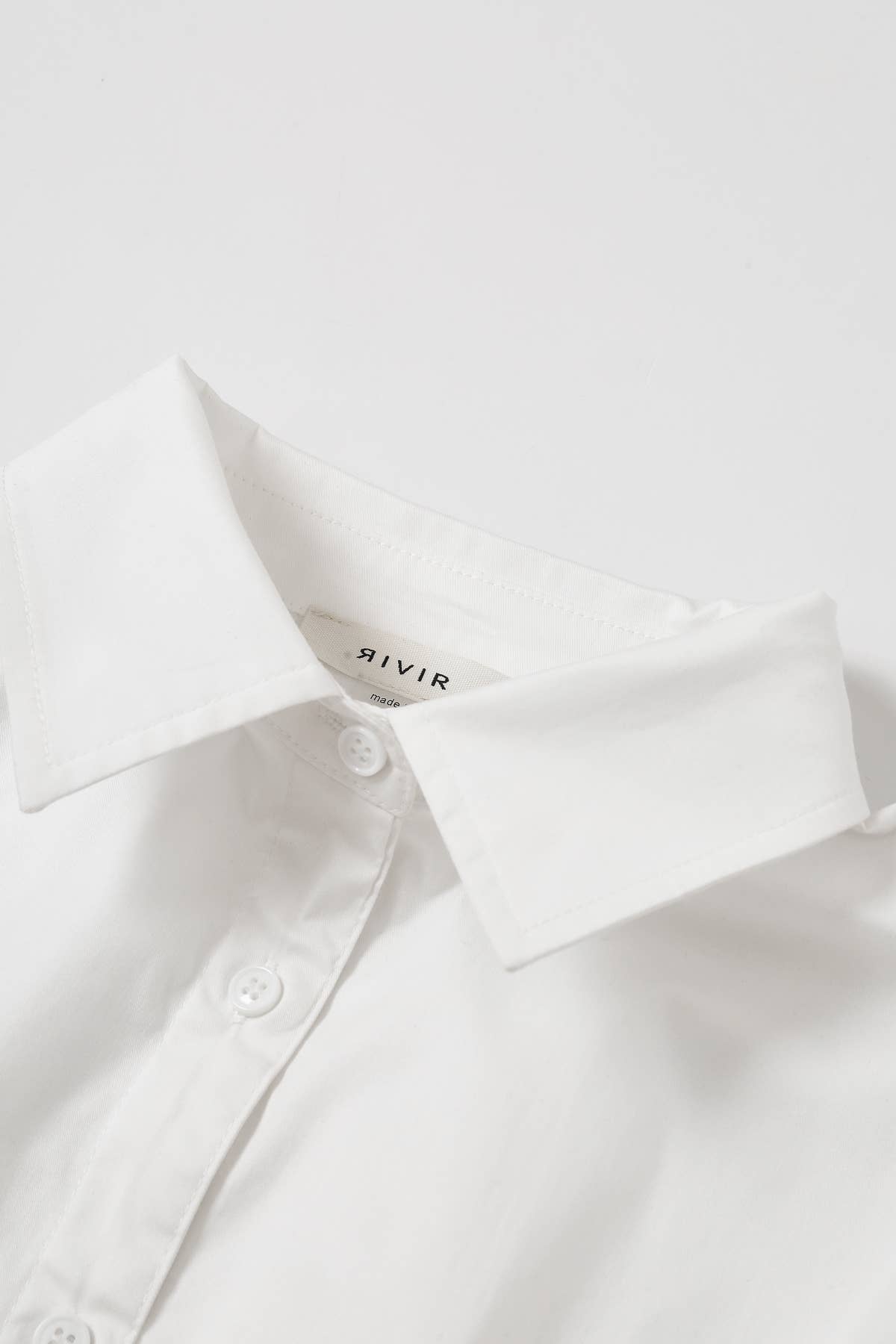 Belted Contour Woven Pleated Short Sleeve Top