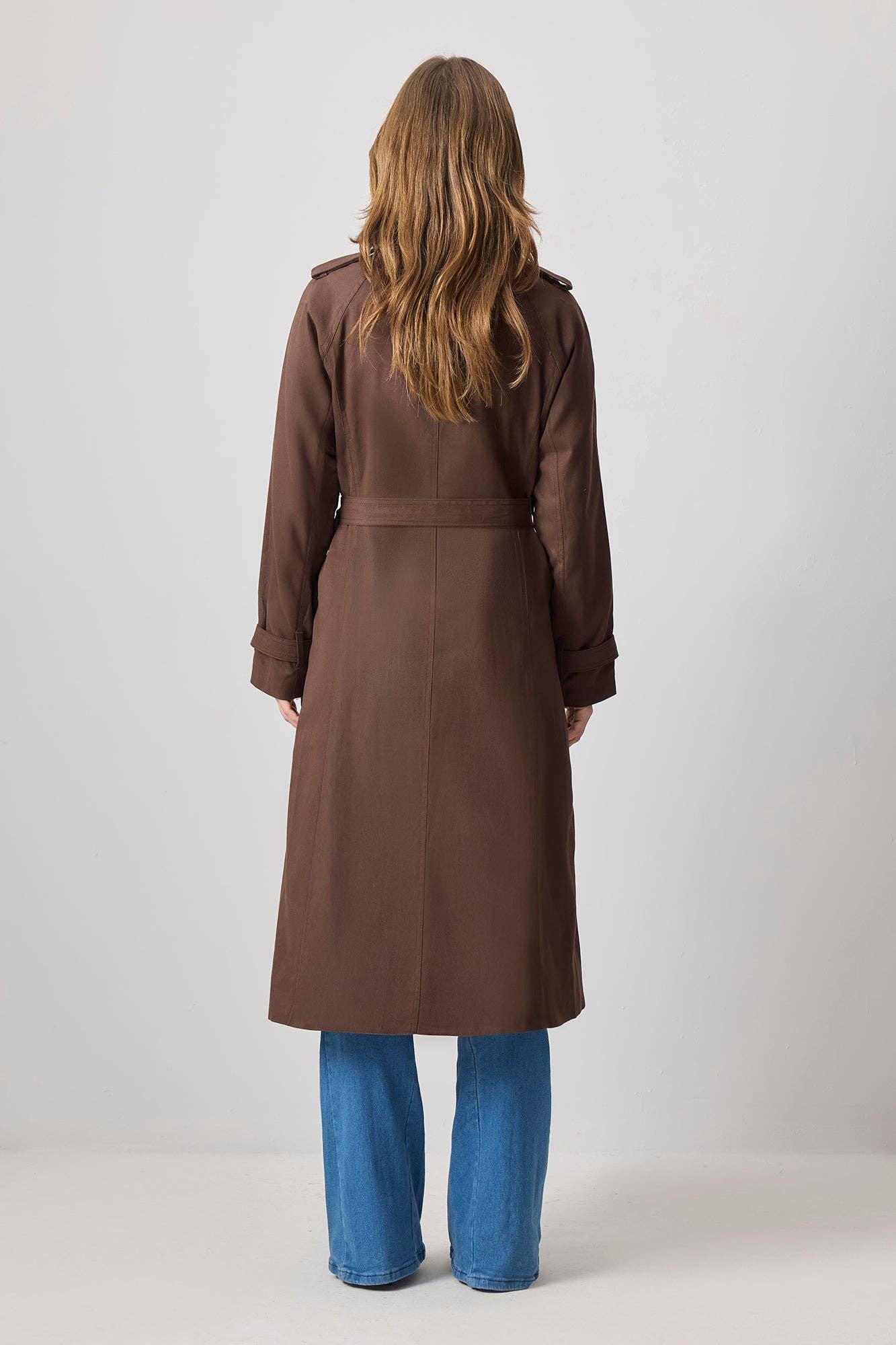 BELTED COTTON TRENCH COAT WITH GOLD BUTTON DETAIL