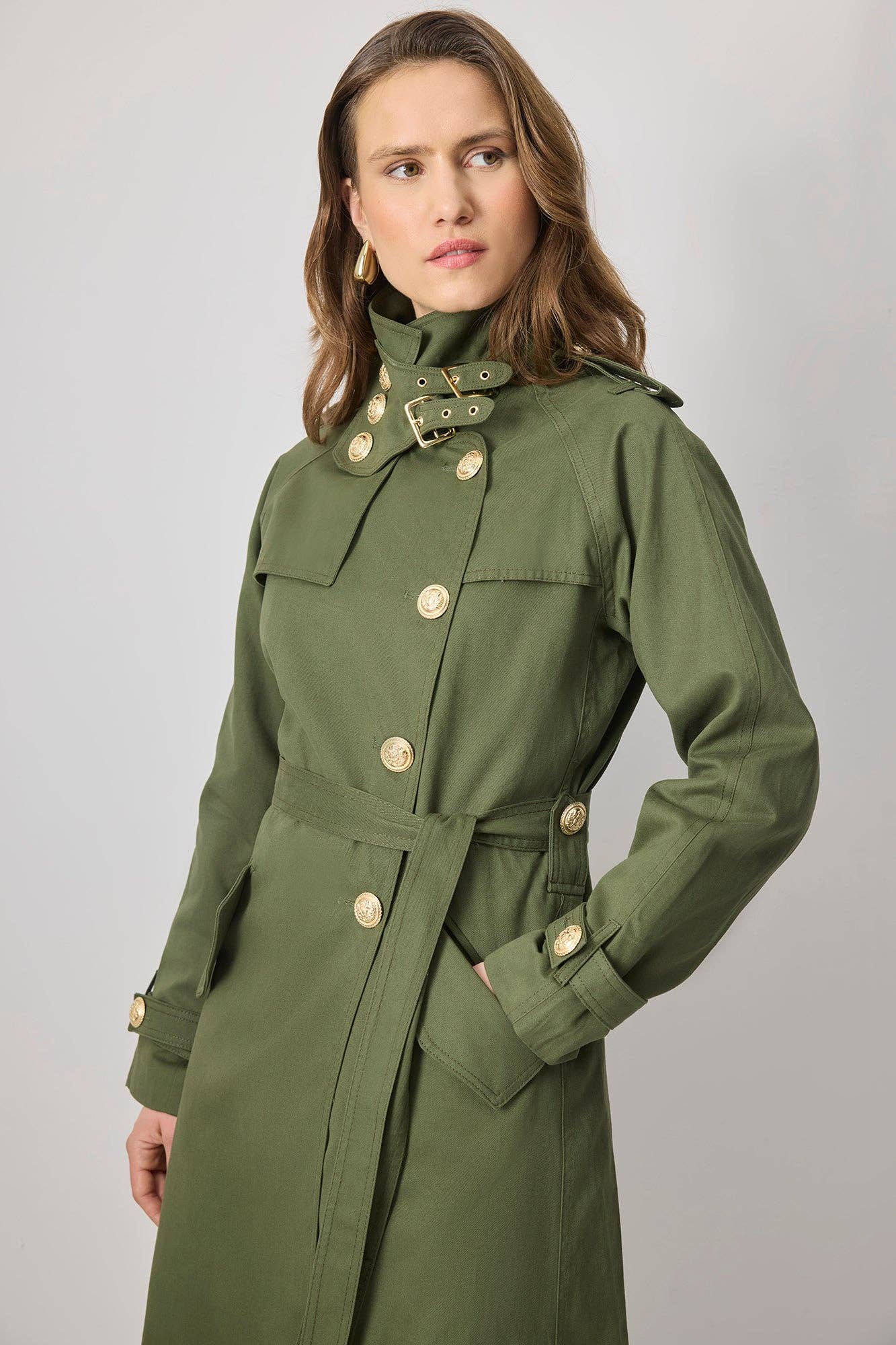 BELTED COTTON TRENCH COAT WITH GOLD BUTTON DETAIL