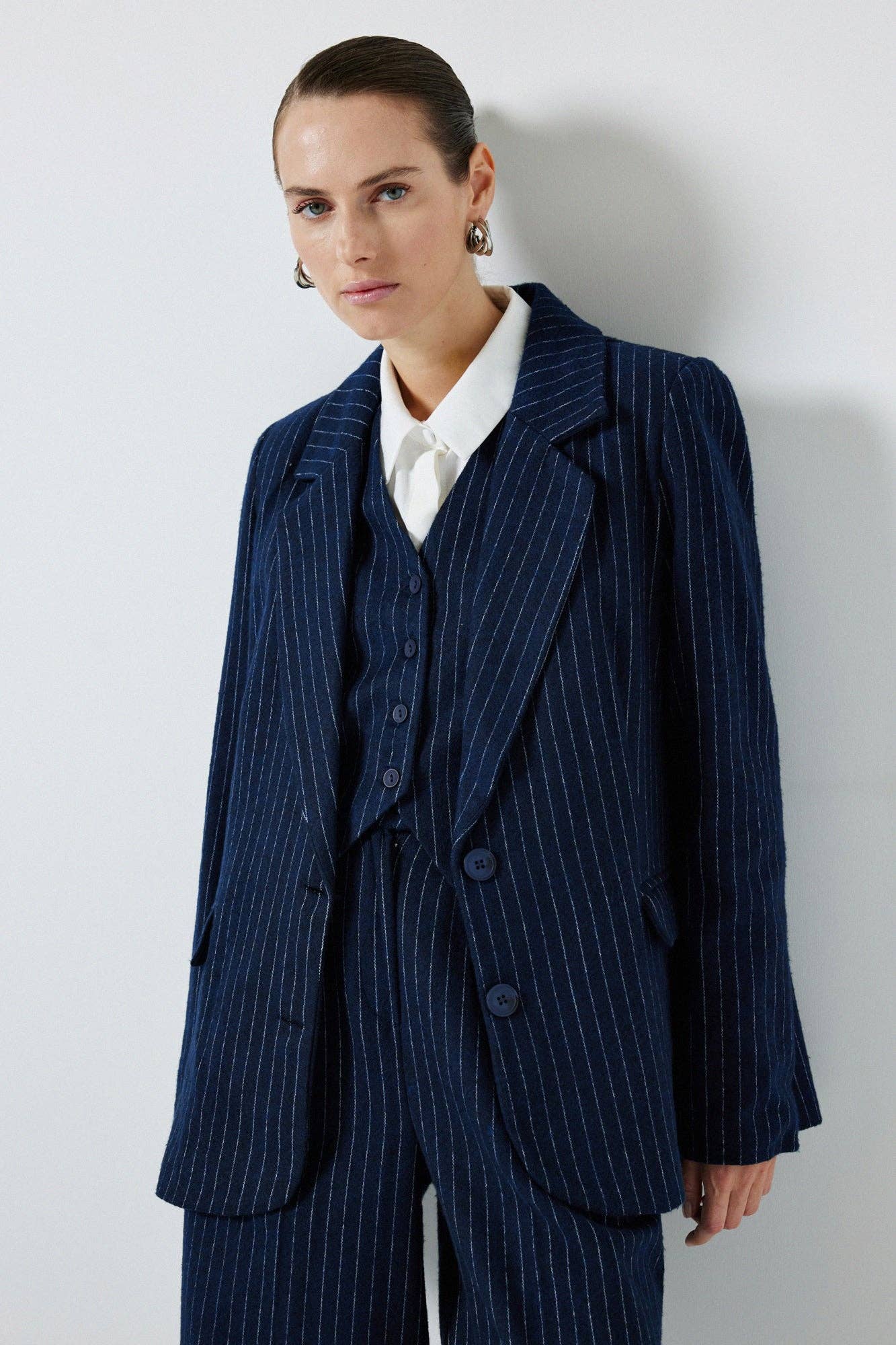 STRIPED 3-PIECE SUIT