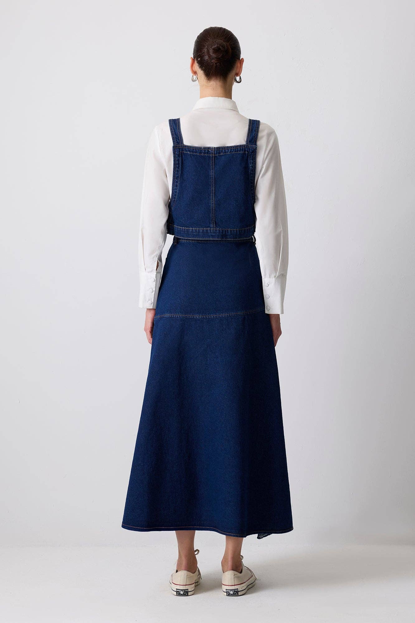 STRUCTURED DENIM CROP TOP WITH POCKET DETAIL